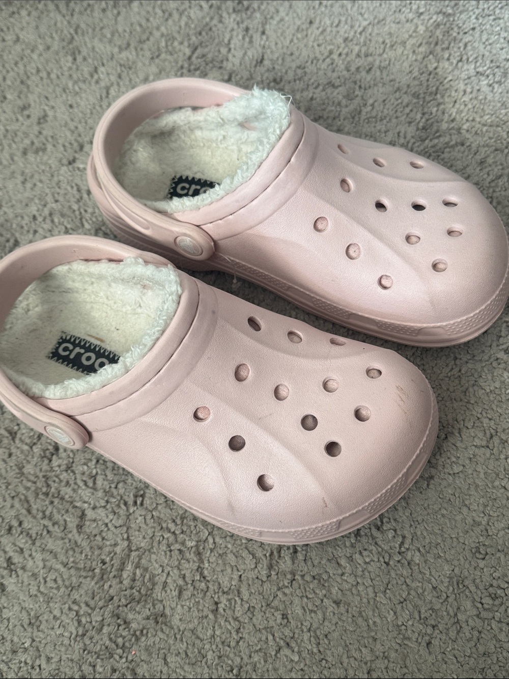 Crocs pink fleece lined clogs slip on shoes women’s 6 men’s 4